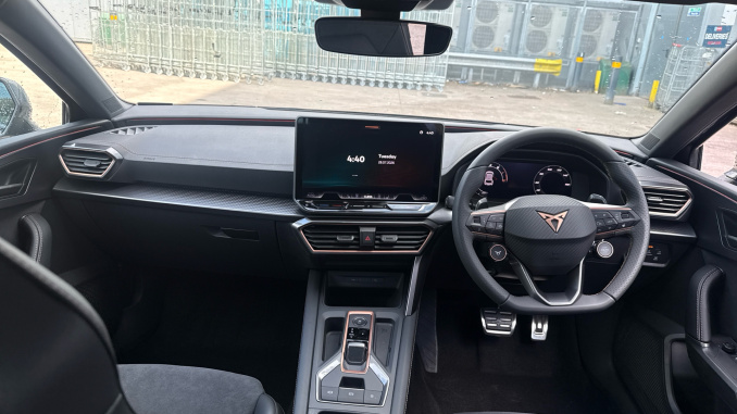 CUPRA Leon 1.5 eTSI 150 V2 5dr DSG [18Inch  alloy] Petrol Hatchback - Image 9